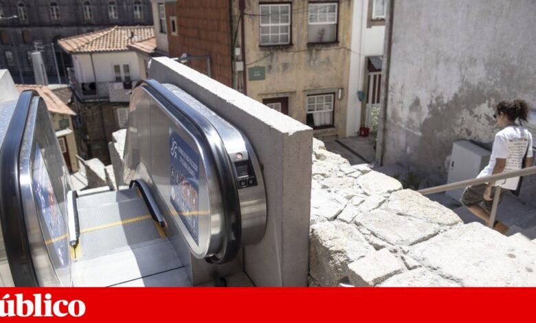 O que falta fazer no Porto para se subir Miragaia de elevador ou de escada rolante