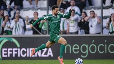 Palmeiras 'voa' nas asas de ex-FC Porto e 'rouba' trono ao Flamengo