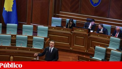 Partido do Governo e bloco da oposição discutem eleições antecipadas no Kosovo
