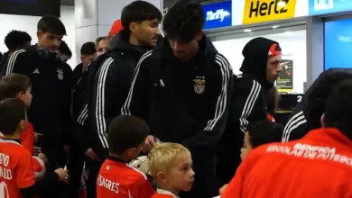 Plantel do Benfica viajou até ao Funchal e foi recebido desta forma