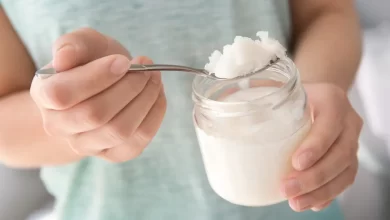 Quatro formas de usar óleo de coco na limpeza da cozinha