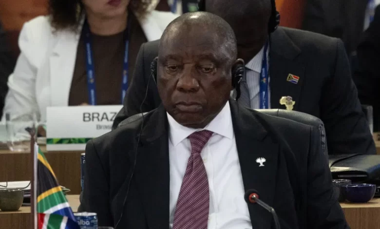 Ramaphosa denuncia desinformação que influencia ataques dos EUA