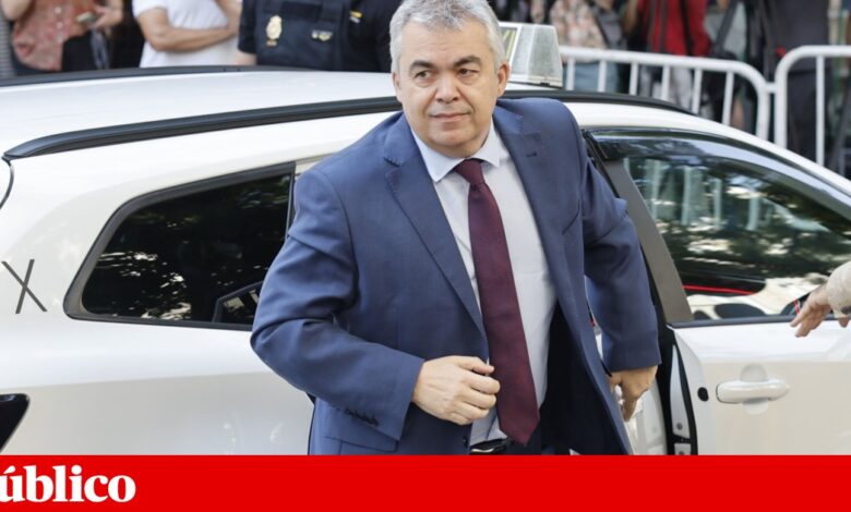 Supremo espanhol deixa Santos Cerdán em liberdade condicional