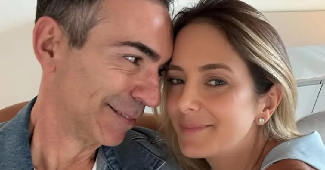 Ticiane Pinheiro acompanha passagem de bastão de Bonner a Tralli no JN