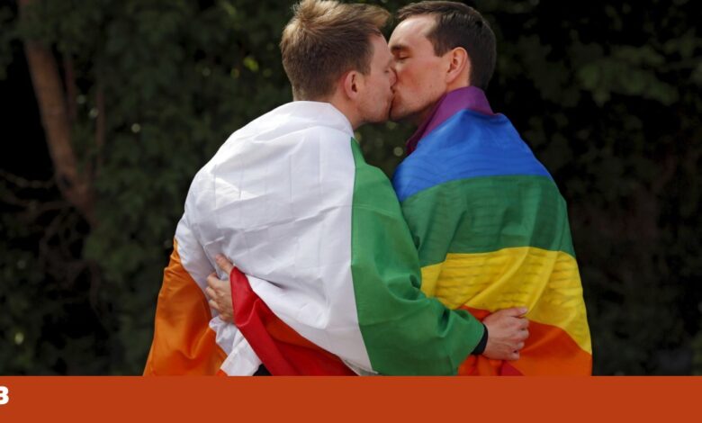 Tribunal da UE determina que casamentos gay têm de ser reconhecidos em todo o bloco
