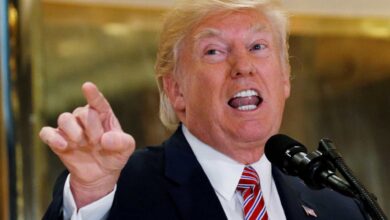 Trump pressiona Zelensky para aceitar plano: "Podem continuar a lutar"