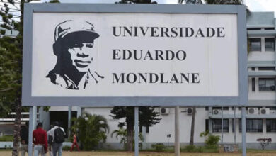 UEM gradua 905 estudantes