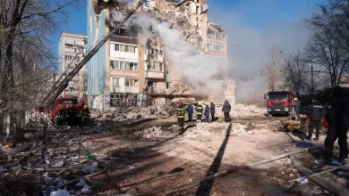 Um morto e 11 feridos em Kyiv em novo ataque russo com drones