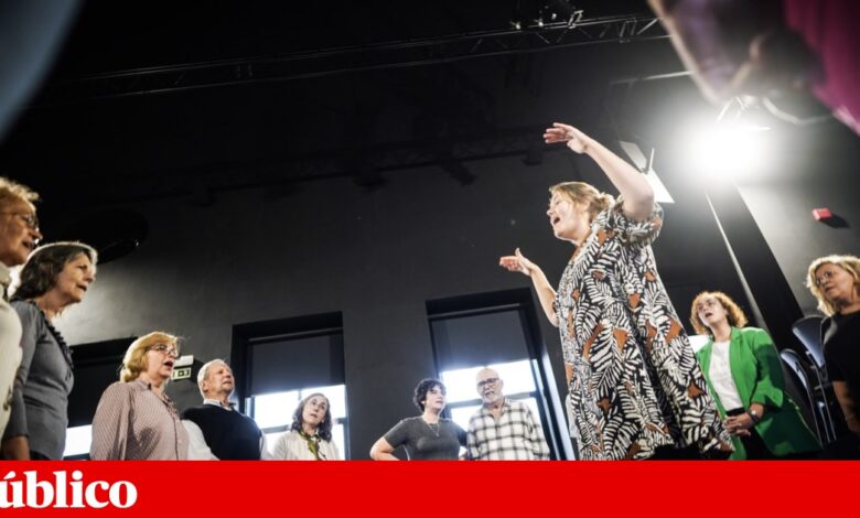 “Vim para cantar e espantar este mal.” Neste grupo, a leveza da música diminui o peso do cancro