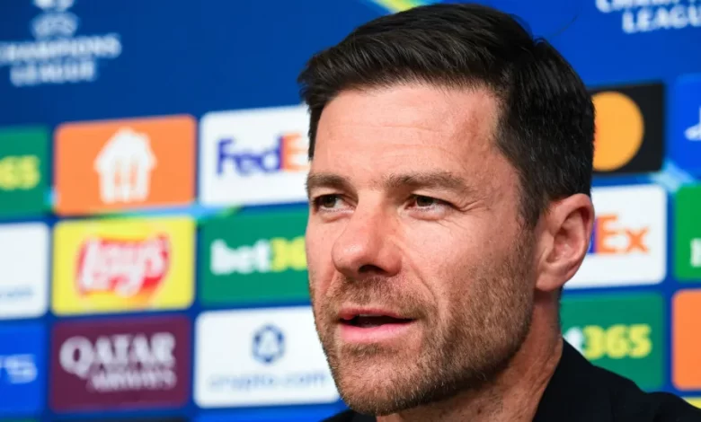 Xabi Alonso recusa guerra com Vinícius: "Jogadores são mais importantes"