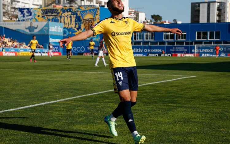 Yanis Begraoui: o “sósia” de Benzema está imparável