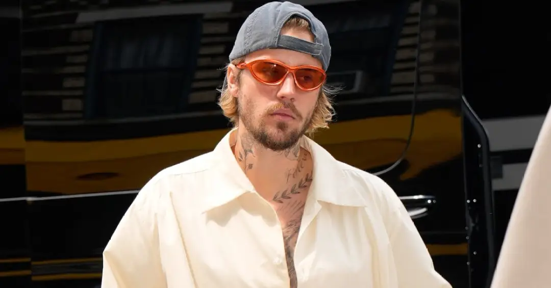 A crítica de Justin Bieber à indústria musical em tom religioso