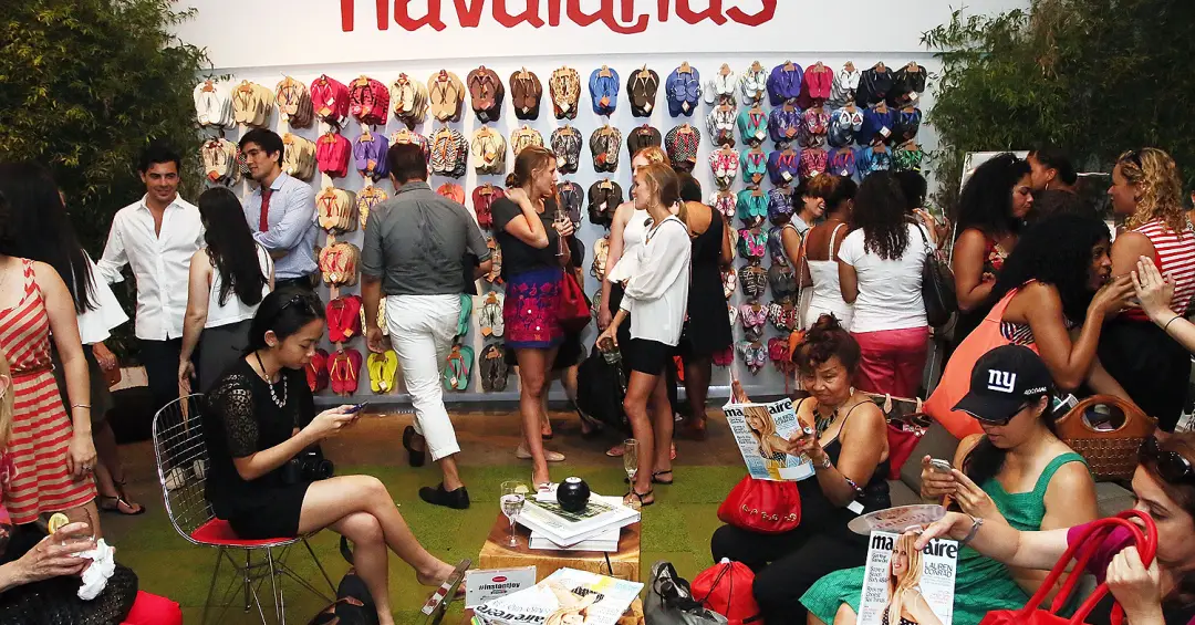 A empresa que redobrou aposta em ações de dona da Havaianas após boicote da direita