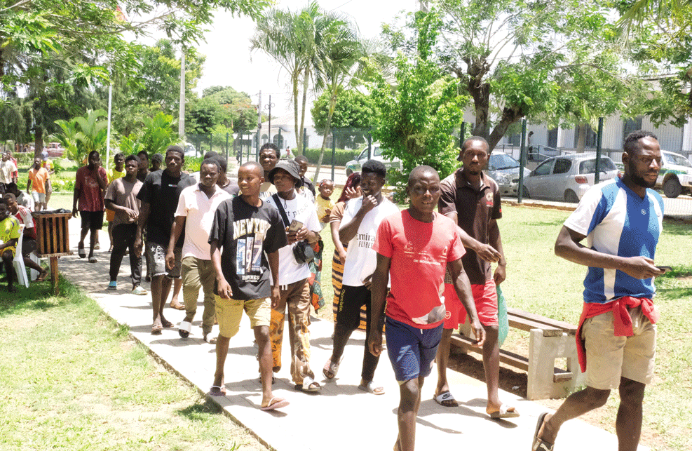 Cerca de 500 “pescadores” invadem Machubo