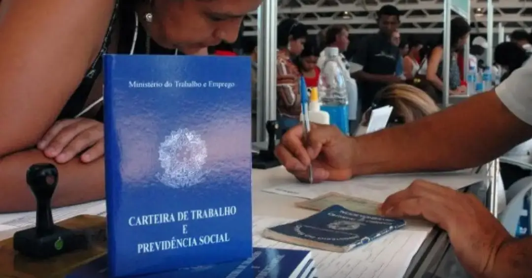 Contrata-se ou contratam-se? Saiba como não cair nessa pegadinha