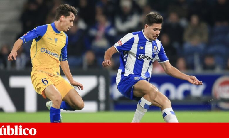 Marcar, sofrer, controlar: a noite do FC Porto frente ao Estoril