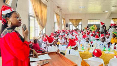 Órfãs e idosos de Mossurize em Natal Solidário