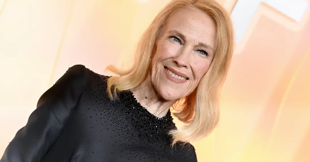 A declaração anti-Trump de Catherine O’Hara, atriz de ‘Esqueceram de Mim’
