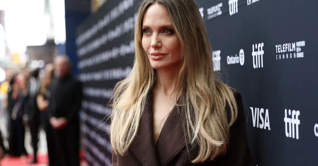 A influência da mãe de Angelina Jolie em novo papel dramático da atriz