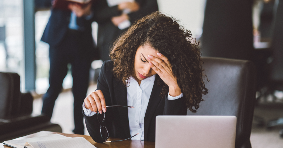 Afastamentos por transtornos mentais sobem 80% em dois anos e custam R$ 954 milhões