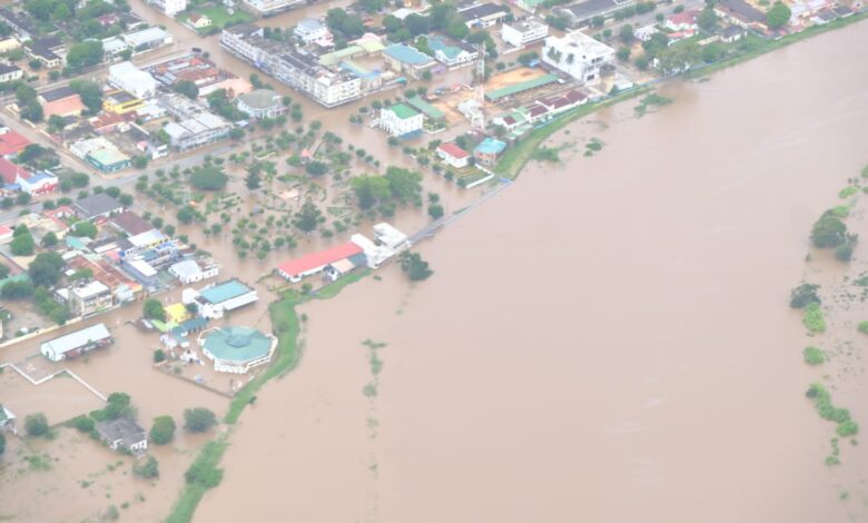 África do Sul apoia vítimas das cheias