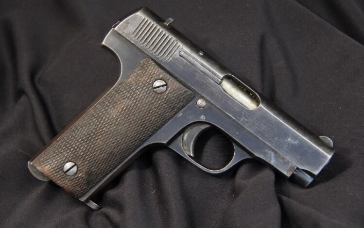 Detido por posse ilegal de arma de fogo