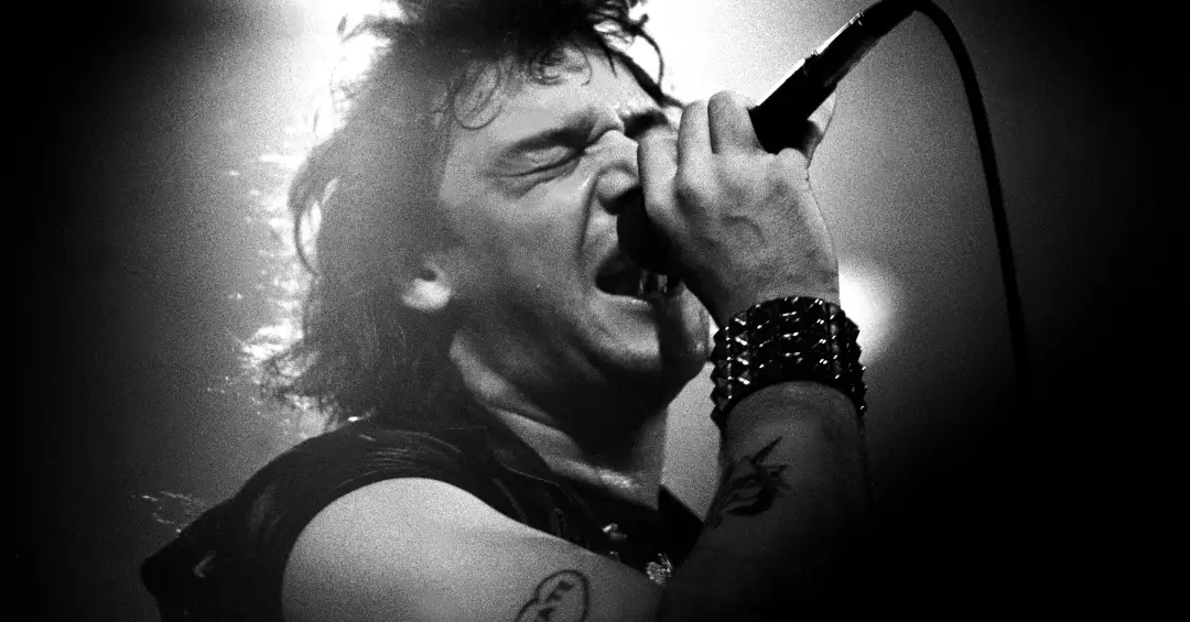 O melhor cantor do Iron Maiden foi demitido para a banda chegar ao sucesso