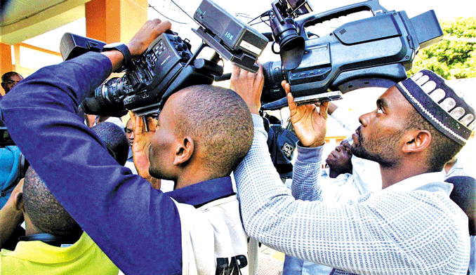 SNJ saúda o trabalho dos jornalistas