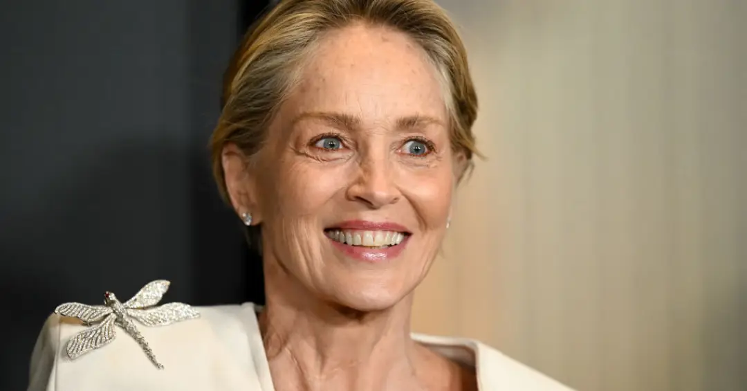 Sharon Stone afirma receber ‘ajuda dos mortos’ em seu processo criativo