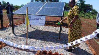 UniPúnguè oferece sistema fotovoltaico ao Centro de Saúde de Mutindiri
