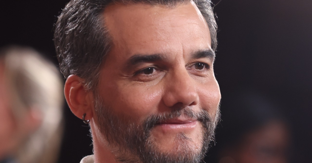 Wagner Moura comemora em português ao vencer o Globo de Ouro: ‘Viva a cultura brasileira’