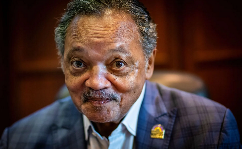Morreu Reverendo Jesse Jackson, figura icónica do movimento pelos direitos civis