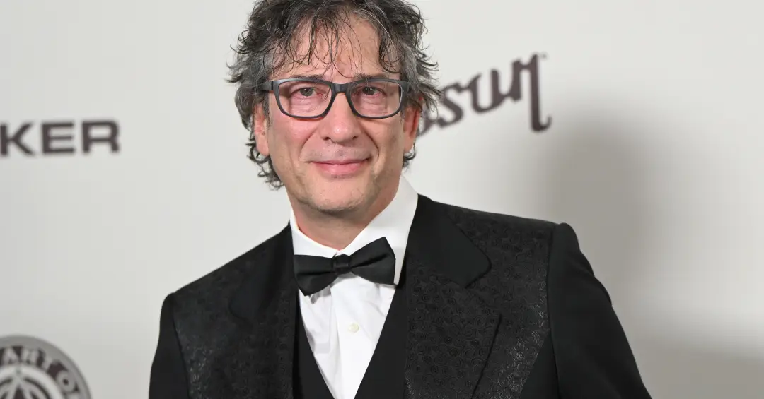 Neil Gaiman anuncia novo livro após quase 2 anos das acusações de abuso sexual