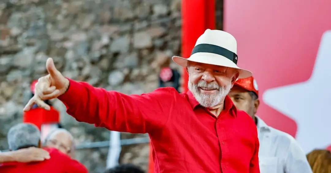 O nome que interpretará Bolsonaro em desfile sobre Lula na Sapucaí