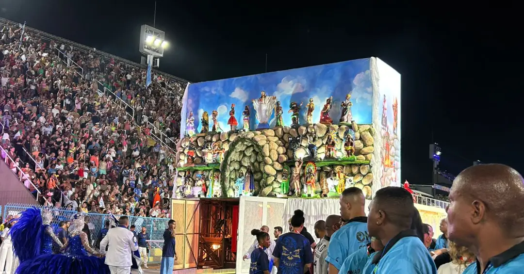 Portela expõe ‘macumba gaúcha’ na Sapucaí