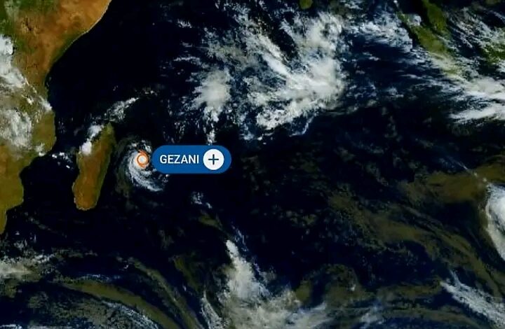Tempestade “GEZANI” com ventos de 120 km/h