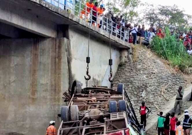 Cinco mortos em acidente de viação em Gondola