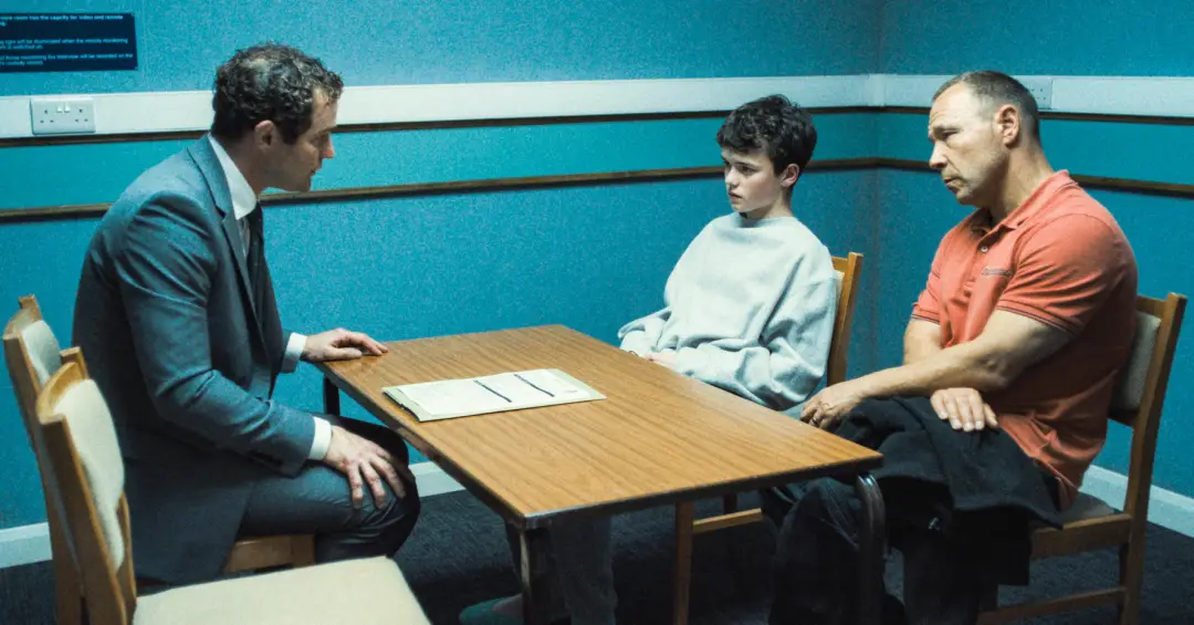 Conflitos da adolescência podem deixar marcas no organismo décadas depois, sugere estudo