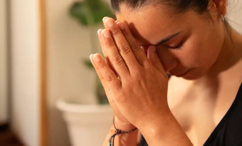 O fenômeno psicológico que expõe o lado sombrio da espiritualidade