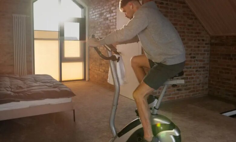 Pedalar 15 minutos já pode fazer o cérebro liberar substância que melhora desempenho e o protege de doenças