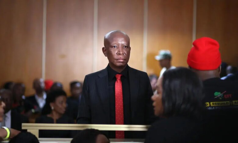 África do Sul: Malema condenado a cinco anos de prisão