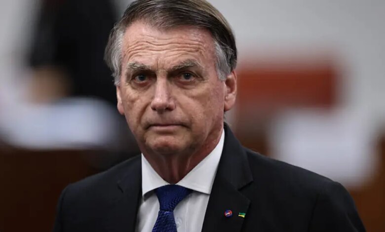 Bolsonaro: cirurgia no ombro termina sem intercorrências, diz boletim médico