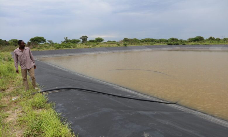 Distrito de Mapai reforça acesso à água com reservatório escavado