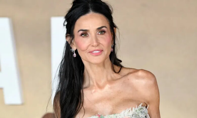 O que pode estar por trás das transformações físicas de Demi Moore?
