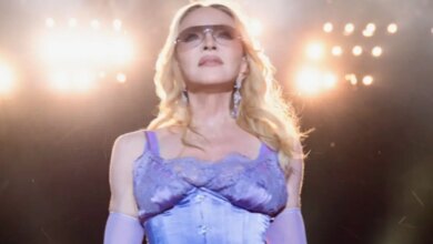 Madonna atribui desgaste no joelho a décadas de salto alto; o que dizem especialistas?