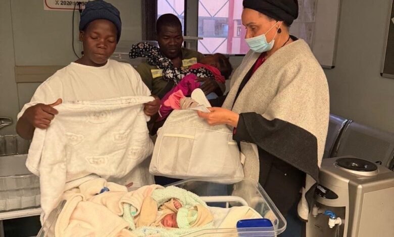 Ecos da xenofobia: bebé nasce na Embaixada de Moçambique em Pretória