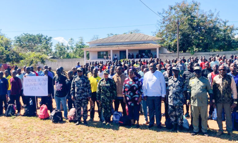 Pemba: 554 recrutas despedem-se antes da partida para formação