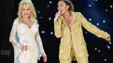 Miley Cyrus lamenta morte de Dolly Parton, sua madrinha: “Quero deixá-la orgulhosa”