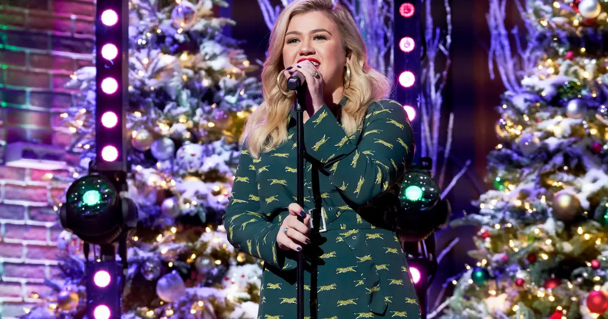 O novo capítulo da polêmica de Kelly Clarkson e pássaro valioso